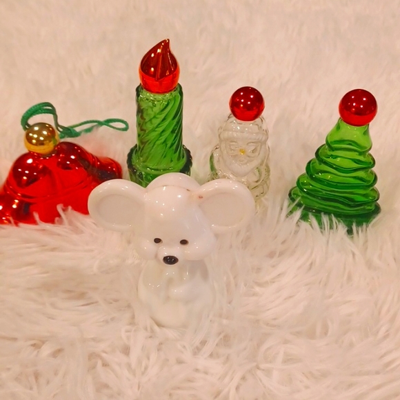 Vintage Avon Christmas Bottles Set of 5 - Picture 1 of 6